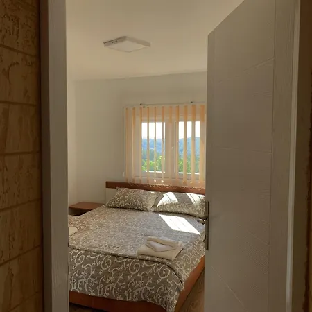 Kod Munje Вилла Omar